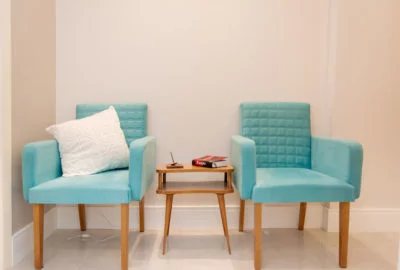 Consultório por Claudia Frota Arquitetura (2)