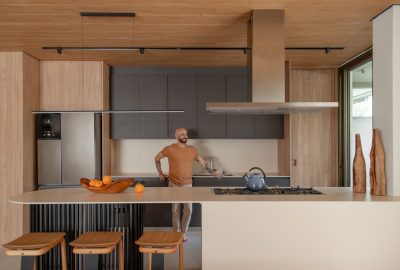 LZ House by Ivan Leite